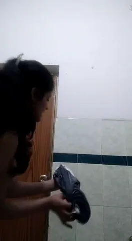 हॉट फिगर वाली होस्टल गर्ल लड़कियों को लेस्बियन बनाकर चूत चाटने वाली ब्लू फिल्म — screenshot 5
