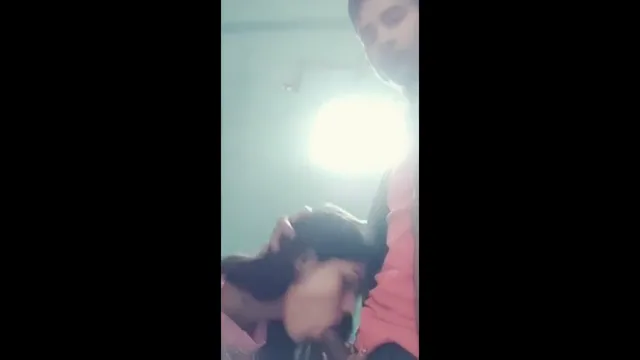 इंडियन लवर्स ने ओरल सेक्स करके लंड चूत में डालकर जोरदार चुदाई की देसी बीएफ — screenshot 2