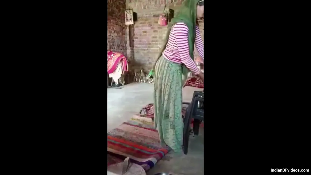 गरीब राजस्थानी बहू ने ससूर से गांव के घर में चूत चुदाई लेकर देसी सेक्स हिंदी बीएफ एमएमएस बनाया
