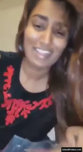 तेलुगु देसी बेब स्वाति नायडू की मोटी चूत मुठ मारकर गंदा माल निकालने वाली ब्लू फिल्म — screenshot 3