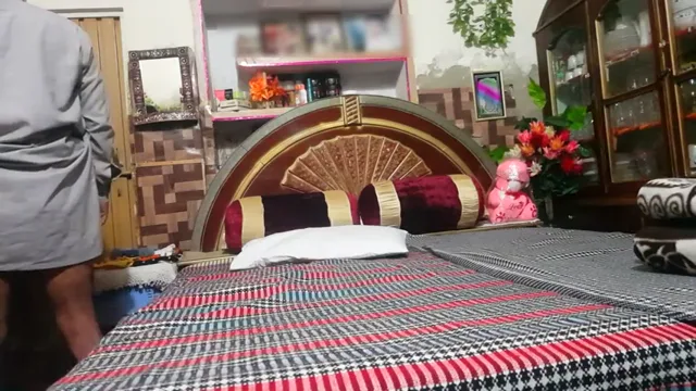पाकिस्तानी पंजाबी आंटी की फुद्दी चोद के अंकल ने बनाई पूरी सेक्स फिल्म — screenshot 3