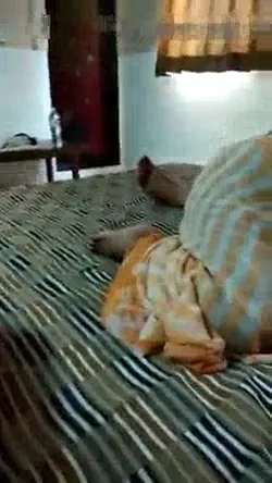 दो दोस्तों ने मिलकर रंडी की चूत और गांड दोनों चोदी देहाती चुदाई एमएमएस वीडियो — screenshot 2