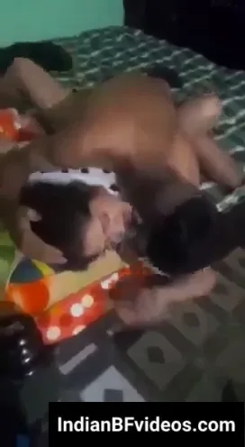 भाभी की जोरदार चुदाई पड़ोस के जवान लड़के ने गांड मारकर की देसी MMS — screenshot 5
