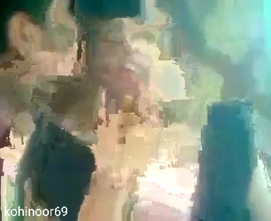 कॉलेज लवर्स का चुपके से कमरे में रोमांस और चुदाई का मूवी वीडियो — screenshot 2
