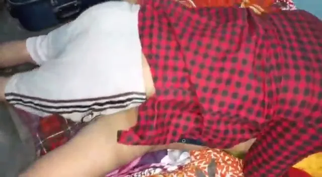 बड़ी गांड वाली बीवी की डॉगीस्टाइल चुदाई में मोटा लंड घुसाने वाला देसी बीएफ वीडियो — screenshot 2