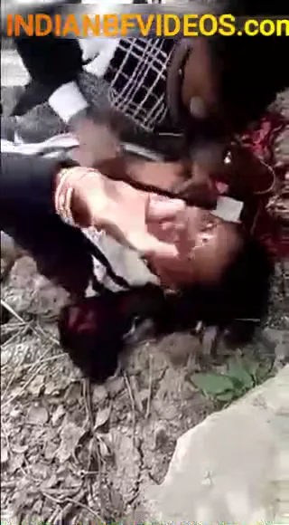 नंगी औरत को जोर जोर से चोदकर सेक्सी मूवी बनाई देसी बीएफ वीडियो — screenshot 2