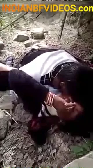 नंगी औरत को जोर जोर से चोदकर सेक्सी मूवी बनाई देसी बीएफ वीडियो — screenshot 3