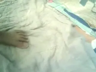 हिमाचल प्रदेश की पहाड़ी लड़की की मुलायम चूत में लंड डालकर चोदा गांव बीएफ वीडियो — screenshot 1