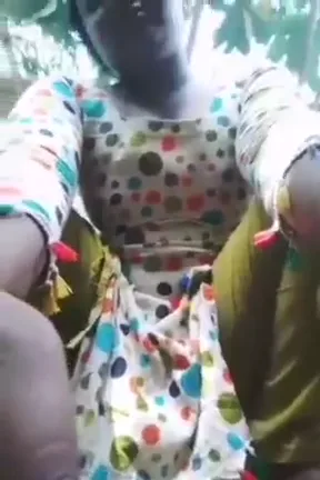 सेक्सी बूब्सवाली भाभी ने चूत में ऊँगली डाल पानी निकाला हिंदी सेक्स — screenshot 1