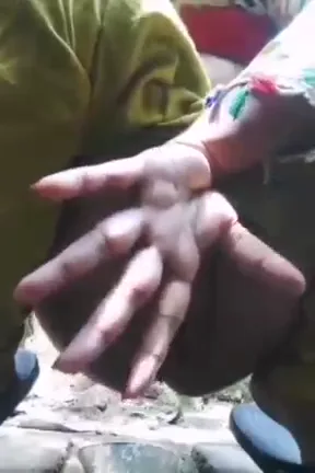 सेक्सी बूब्सवाली भाभी ने चूत में ऊँगली डाल पानी निकाला हिंदी सेक्स — screenshot 10