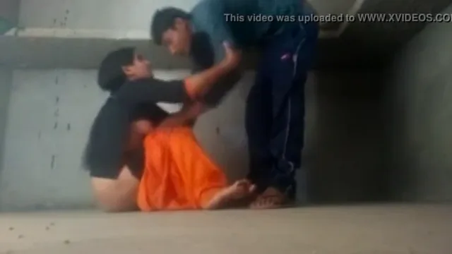 देसी कामवाली लड़की की गांड मारी भोला चोकीदार ने नये मकान में हिंदी बीएफ