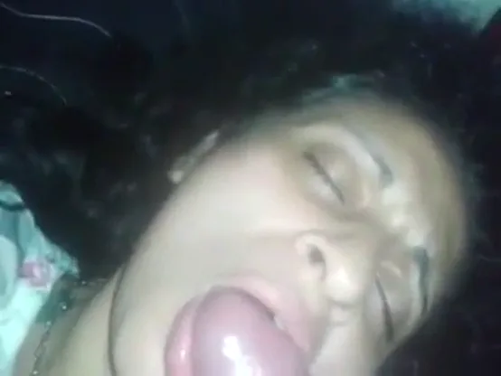 दोस्त की सेक्सी मुस्लिम माँ ने बड़ा लंड चूसा हिला के देसी बीएफ — screenshot 9
