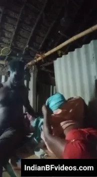 गाँव की गरीब मजदूर औरत की चुदाई करता उसका ठेकेदार देहाती चुदाई एमएमएस — screenshot 2