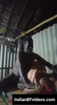 गाँव की गरीब मजदूर औरत की चुदाई करता उसका ठेकेदार देहाती चुदाई एमएमएस — screenshot 3