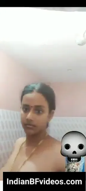 खूबसूरत तमिल बीवी यार के लिए वीडियो कॉल पर नंगी नहाई देसी बीएफ — screenshot 2