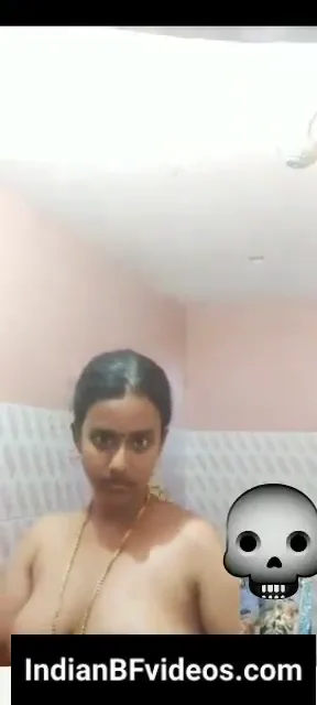 खूबसूरत तमिल बीवी यार के लिए वीडियो कॉल पर नंगी नहाई देसी बीएफ — screenshot 5