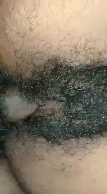 नंगी भाभी ने खोलकर दिखाई घने काले बालों वाली बुर देसी सेक्स भाभी बीएफ — screenshot 4
