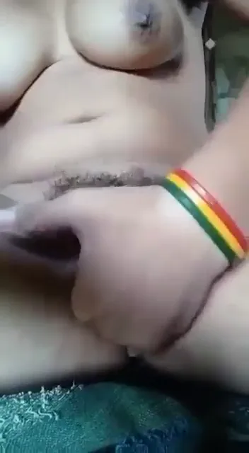 क्यूट नेपाली लड़की ने पहली बार चूत में उंगलियां डाली देसी सेक्स वीडियो — screenshot 4