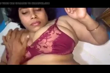 बिग बूब्स आंटी को घर बुलाकर जोरदार चोदाई हिंदी बीएफ देसी सेक्स MMS — screenshot 5