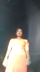 गरीब पहाड़ी लड़की ने दिखाई अपनी चिकनी चूत और गांड देसी एमएमएस — screenshot 3