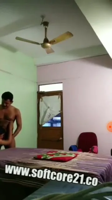 सरकारी ऑफिसर ने असिस्टेंट औरत को केबिन में नंगी कर चूत चाटी देसी सेक्स — screenshot 4