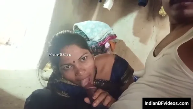 देसी सेक्सी पत्नी अपने पति के मोटे लंड को चूसते हुए हिंदी बीएफ वीडियो में देहाती चुदाई — screenshot 3