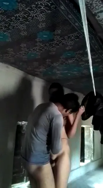 जीजा ने साली को जाल में फंसाकर चोदा देसी सेक्स MMS वीडियो — screenshot 2