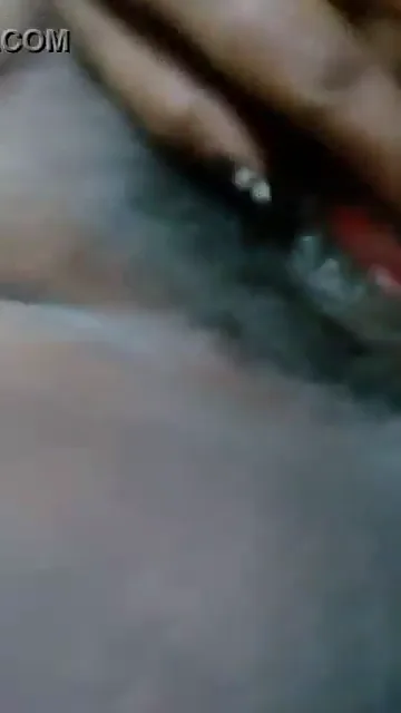 पीरियड्स में सेक्सी बहन की मस्त चूत चुदाई हिंदी बीएफ देसी सेक्स वीडियो — screenshot 4