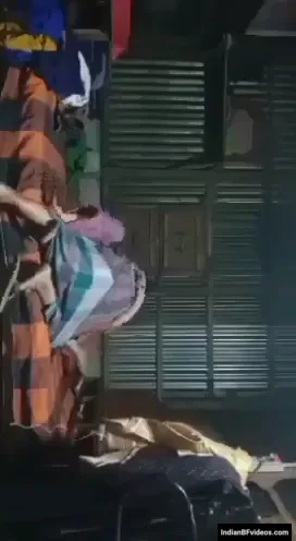 गाँव वाली भाभी ने खुद अपनी चूत चुदाई की वीडियो बनाई देसी बीएफ फिल्म — screenshot 3