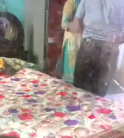 रखेल भाभी को अंकल ने घर में चोदा चूत गांड चुदाई हिंदी बीएफ वीडियो — screenshot 2