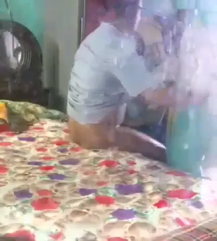 रखेल भाभी को अंकल ने घर में चोदा चूत गांड चुदाई हिंदी बीएफ वीडियो — screenshot 5