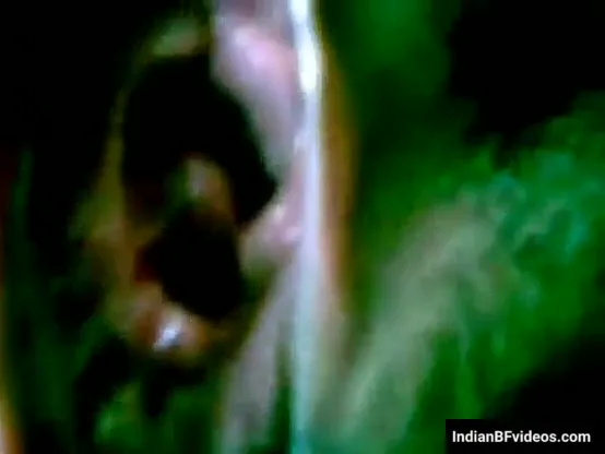 गर्लफ्रेंड के मुंह में लंड डालकर चूत में उंगली डाली देसी बीएफ सेक्स वीडियो चूत चुदाई — screenshot 2