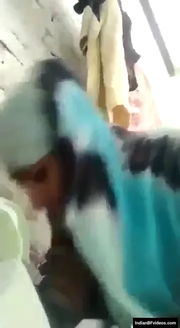 मुस्लिम बहन छोटे भाई के बडे लंड को चूसकर चुदाई देसी बीएफ वीडियो — screenshot 2