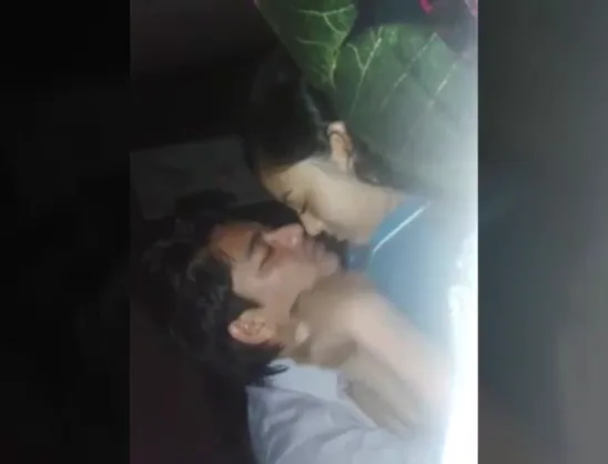 इंडियन गर्ल्स का गर्म किसिंग और चूत चुदाई कम्पायलेशन देसी सेक्स वीडियो — screenshot 8