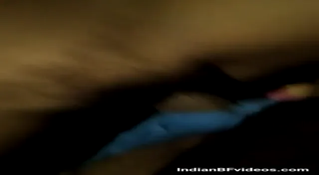 गाँव की लड़की की हलकी झाँटो वाली टाइट चुत को जोरदार चोदा देसी MMS — screenshot 3