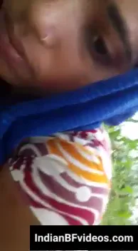 गाँव की देहाती लड़की खेत में घोड़ी बनकर चोदी जाती हुई देसी सेक्स वीडियो — screenshot 4