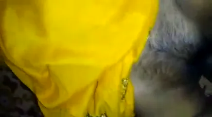साड़ी वाली देसी भाभी के बूब्स मसलकर जोरदार चोदा गांव वाली चुदाई — screenshot 3