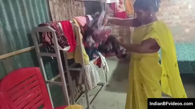 पड़ोसी के मोटे लंड से गांव भाभी की देसी चुदाई वीडियो — screenshot 1