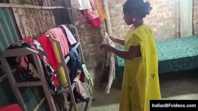 पड़ोसी के मोटे लंड से गांव भाभी की देसी चुदाई वीडियो — screenshot 2