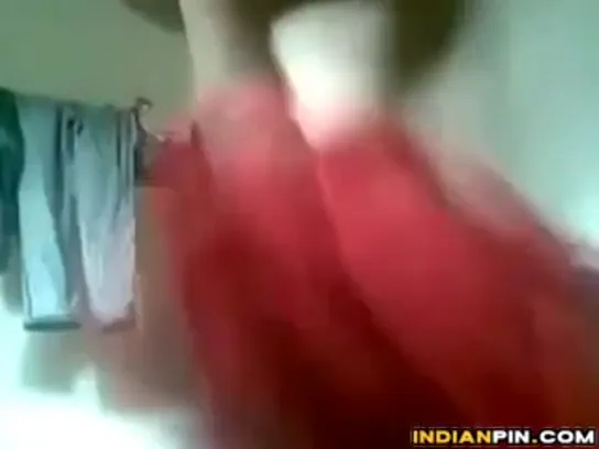 सभी कपड़े उतारकर गर्लफ्रेंड ने बॉयफ्रेंड के लंड की खूब खातिरदारी की सेक्स वीडियो — screenshot 2