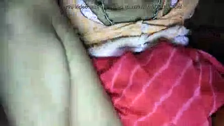 चुदासी पड़ोसन की चूत का रस चोदकर निकाला देसी बीएफ वीडियो — screenshot 5