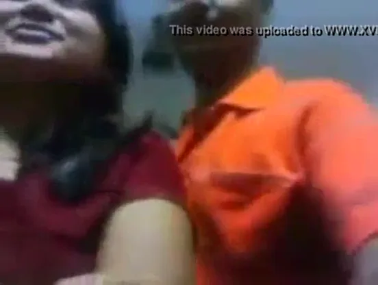 भैया भाभी का किसिंग बूब्स सकिंग MMS देसी चुदाई वीडियो — screenshot 3