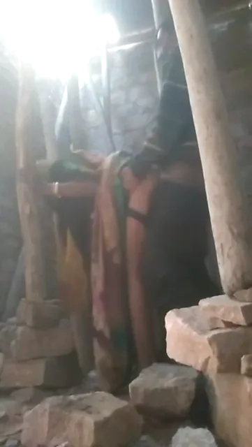 देसी रंडियों की तंबू में जोरदार चुदाई बंजर मकान देसी सेक्स ब्लू फिल्म — screenshot 8