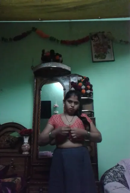 घरेलू भाभीजी ने सारे कपड़े उतारकर अपना नंगा बदन दिखाया देसी सेक्स हिंदी बीएफ वीडियो