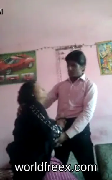 भारतीय बेगम को घर के अंदर ले जाकर चुदाई देसी सेक्स हिंदी बीएफ वीडियो — screenshot 7