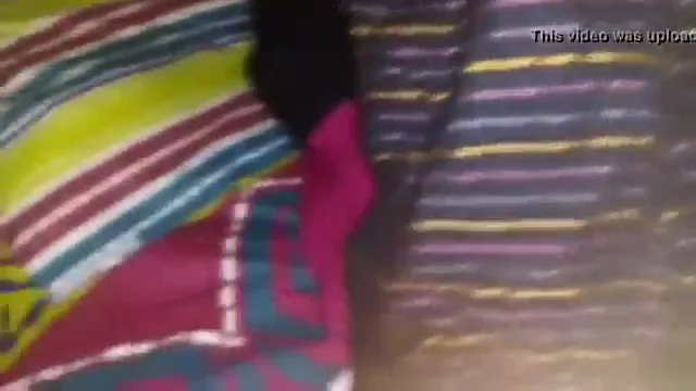 खूबसूरत पाकिस्तानी बेगम ने लिबास खोलकर चूत दिखाई MMS ब्लू फिल्म