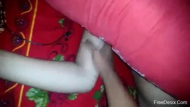 दोस्त के कमरे में ले जाकर छिनाल शिवानी को जोरदार चोदा देसी बीएफ — screenshot 10