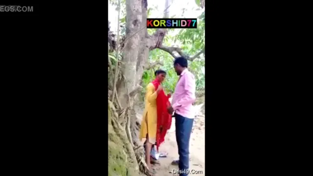 जंगल में कलिग के साथ देसी गांव की लड़की की चोदमपट्टी चुदाई का देहाती MMS वीडियो — screenshot 5