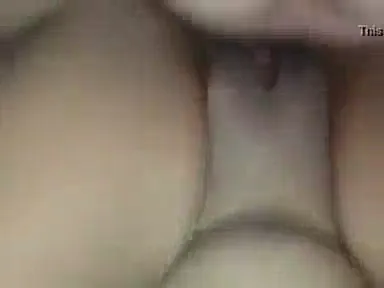 रंडी भाभी की फैली हुई चूत में मोटा लंड डालकर चोदा वीडियो — screenshot 4