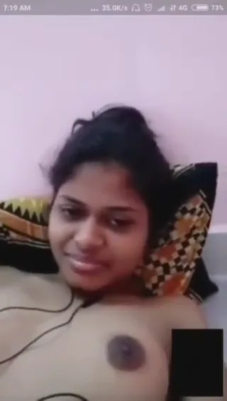 वीडियो कॉल पर बॉयफ्रेंड संग नंगी गर्लफ्रेंड बातें करती देसी एमएमएस बीएफ वीडियो — screenshot 5